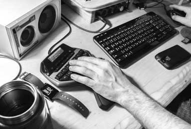 0-2！国足神锋老东家倒下，17年不胜巴萨，难进欧冠，武磊偷笑，创历史